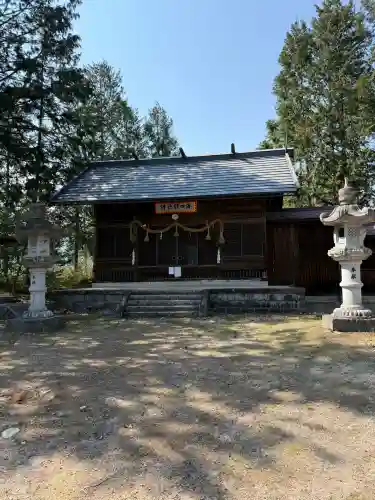 泉神社の{uncategorized: "未分類", other: "その他", undefined: "問題あり", building: "その他建物", grave: "お墓", sacred_gate: "鳥居", guardian: "狛犬", statue: "像", buddha: "仏像", history: "歴史", nature: "自然", garden: "庭園", animal: "動物", pagoda: "塔", temizu: "手水舎", mountain_gate: "山門・神門", sanctuary: "本殿・本堂", subordinate: "末社・摂社", art: "芸術", scenery: "景色", jizo: "地蔵", ema: "絵馬", goshuin: "御朱印", omikuji: "おみくじ", items: "授与品その他", amulet: "お守り", goshuincho: "御朱印帳", eats: "食事", festival: "お祭り", votive_dance: "神楽", shichigosan: "七五三参", wedding: "結婚式", experience: "体験その他", initially: "初詣", around: "周辺", anti_infection: "感染症対策"}