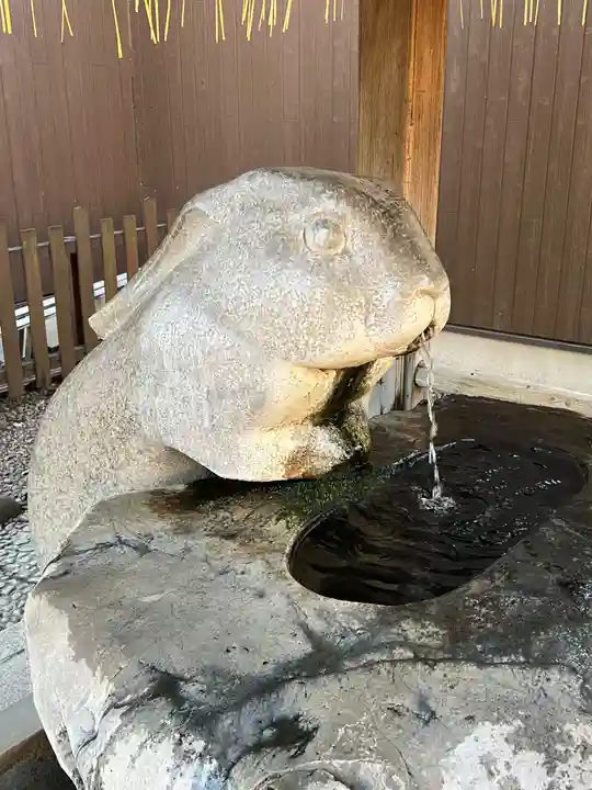 調神社の手水舎