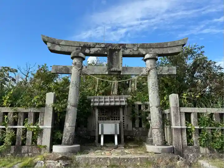 彌彦神社奥宮(御神廟)(新潟県)