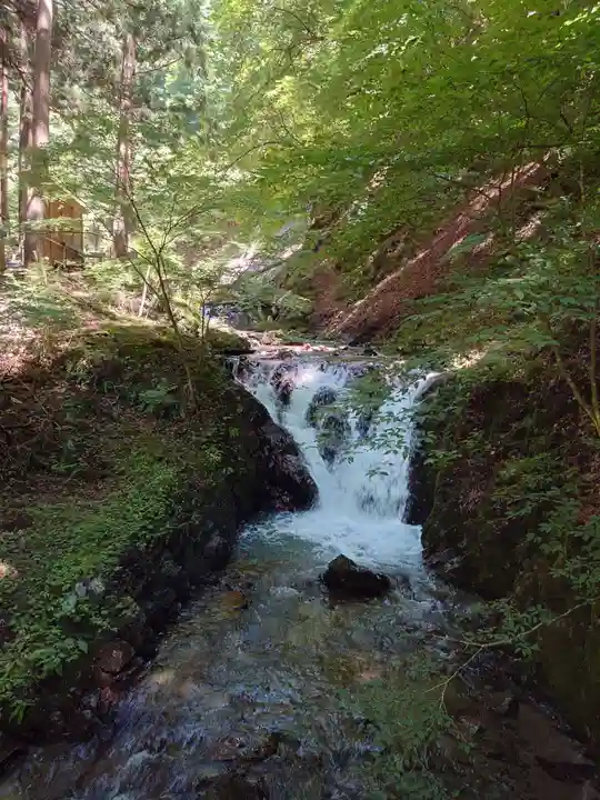大嶽山那賀都神社(山梨県)