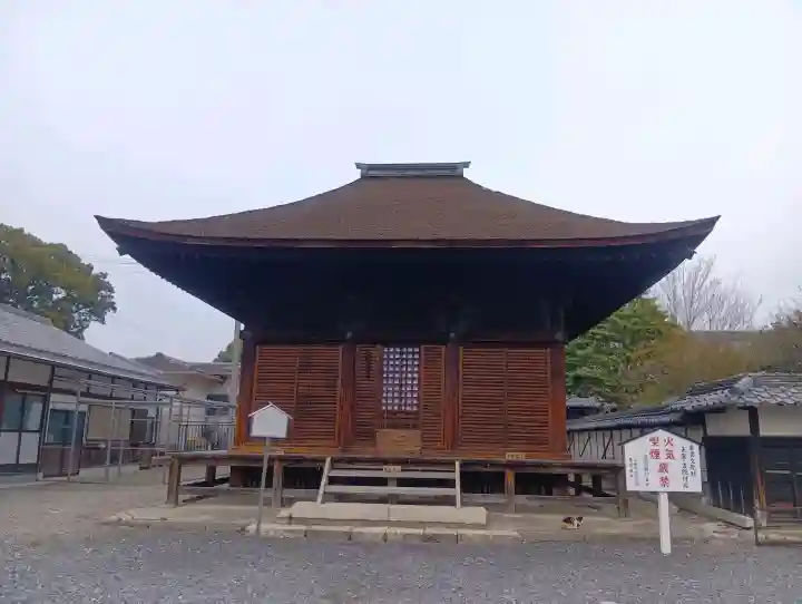 曼陀羅寺の{uncategorized: "未分類", other: "その他", undefined: "問題あり", building: "その他建物", grave: "お墓", sacred_gate: "鳥居", guardian: "狛犬", statue: "像", buddha: "仏像", history: "歴史", nature: "自然", garden: "庭園", animal: "動物", pagoda: "塔", temizu: "手水舎", mountain_gate: "山門・神門", sanctuary: "本殿・本堂", subordinate: "末社・摂社", art: "芸術", scenery: "景色", jizo: "地蔵", ema: "絵馬", goshuin: "御朱印", omikuji: "おみくじ", items: "授与品その他", amulet: "お守り", goshuincho: "御朱印帳", eats: "食事", festival: "お祭り", votive_dance: "神楽", shichigosan: "七五三参", wedding: "結婚式", experience: "体験その他", initially: "初詣", around: "周辺", anti_infection: "感染症対策"}