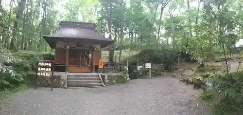 胎内神社の本殿