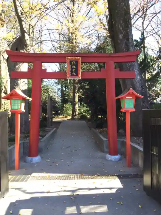 柞祖霊社の鳥居