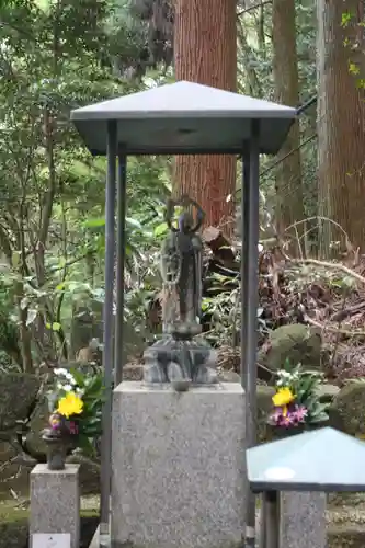 宝山寺奥之院(奈良県)