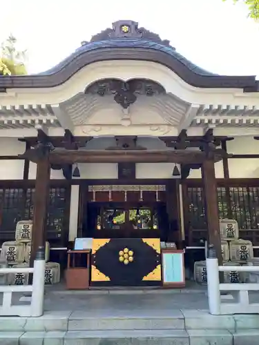 鳥越神社の本殿・本堂