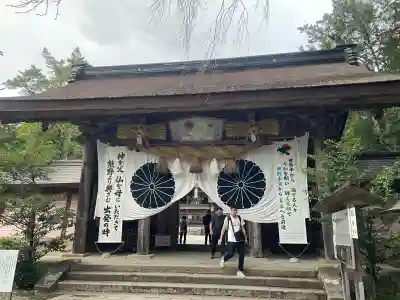 熊野大社の{uncategorized: "未分類", other: "その他", undefined: "問題あり", building: "その他建物", grave: "お墓", sacred_gate: "鳥居", guardian: "狛犬", statue: "像", buddha: "仏像", history: "歴史", nature: "自然", garden: "庭園", animal: "動物", pagoda: "塔", temizu: "手水舎", mountain_gate: "山門・神門", sanctuary: "本殿・本堂", subordinate: "末社・摂社", art: "芸術", scenery: "景色", jizo: "地蔵", ema: "絵馬", goshuin: "御朱印", omikuji: "おみくじ", items: "授与品その他", amulet: "お守り", goshuincho: "御朱印帳", eats: "食事", festival: "お祭り", votive_dance: "神楽", shichigosan: "七五三参", wedding: "結婚式", experience: "体験その他", initially: "初詣", around: "周辺", anti_infection: "感染症対策"}