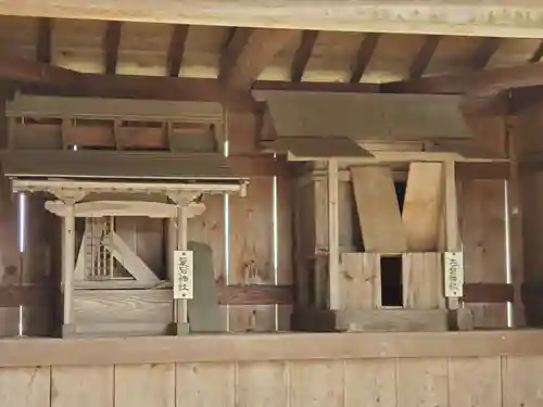 若一神社の末社・摂社