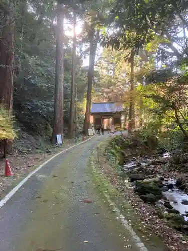 鰐淵寺の山門・神門