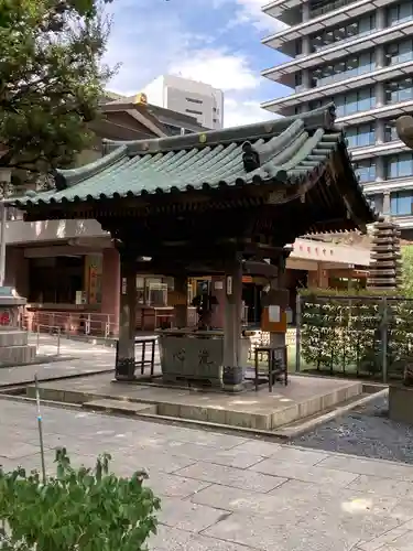 豊川稲荷東京別院の手水舎