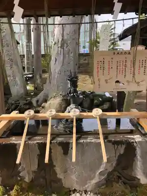 取手八坂神社の手水舎