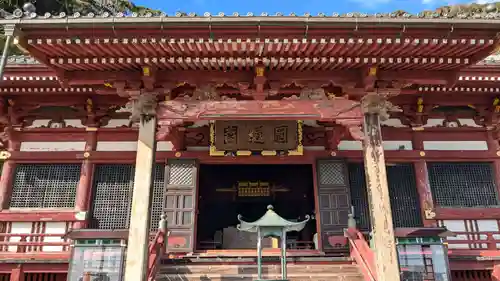 那古寺の本殿・本堂