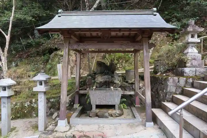 満願滝弁財天(大阪府)