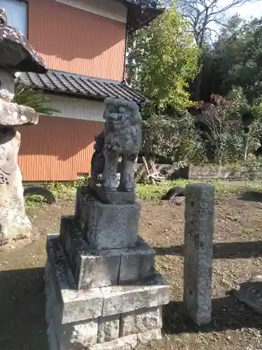 猫石貴船神社の狛犬