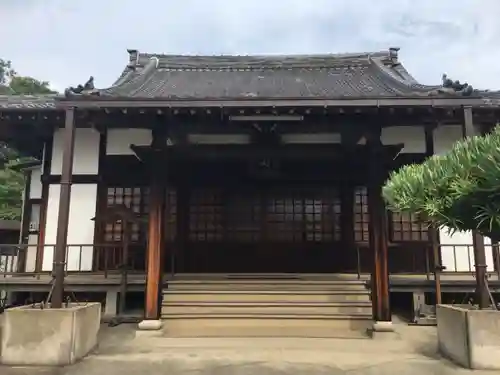 西照寺の本殿