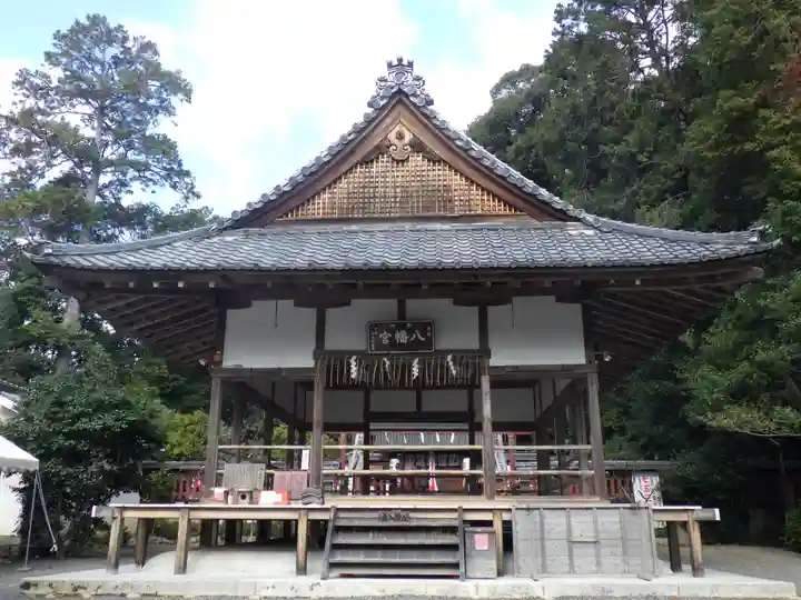 平岡八幡宮の本殿・本堂