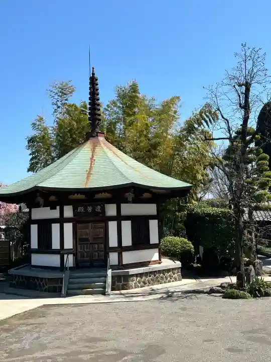 龍泉寺 (福居町)の{uncategorized: "未分類", other: "その他", undefined: "問題あり", building: "その他建物", grave: "お墓", sacred_gate: "鳥居", guardian: "狛犬", statue: "像", buddha: "仏像", history: "歴史", nature: "自然", garden: "庭園", animal: "動物", pagoda: "塔", temizu: "手水舎", mountain_gate: "山門・神門", sanctuary: "本殿・本堂", subordinate: "末社・摂社", art: "芸術", scenery: "景色", jizo: "地蔵", ema: "絵馬", goshuin: "御朱印", omikuji: "おみくじ", items: "授与品その他", amulet: "お守り", goshuincho: "御朱印帳", eats: "食事", festival: "お祭り", votive_dance: "神楽", shichigosan: "七五三参", wedding: "結婚式", experience: "体験その他", initially: "初詣", around: "周辺", anti_infection: "感染症対策"}