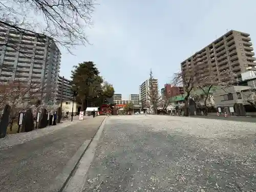 榴岡天満宮の{uncategorized: "未分類", other: "その他", undefined: "問題あり", building: "その他建物", grave: "お墓", sacred_gate: "鳥居", guardian: "狛犬", statue: "像", buddha: "仏像", history: "歴史", nature: "自然", garden: "庭園", animal: "動物", pagoda: "塔", temizu: "手水舎", mountain_gate: "山門・神門", sanctuary: "本殿・本堂", subordinate: "末社・摂社", art: "芸術", scenery: "景色", jizo: "地蔵", ema: "絵馬", goshuin: "御朱印", omikuji: "おみくじ", items: "授与品その他", amulet: "お守り", goshuincho: "御朱印帳", eats: "食事", festival: "お祭り", votive_dance: "神楽", shichigosan: "七五三参", wedding: "結婚式", experience: "体験その他", initially: "初詣", around: "周辺", anti_infection: "感染症対策"}