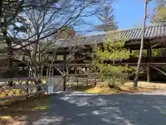 清凉寺の建物その他