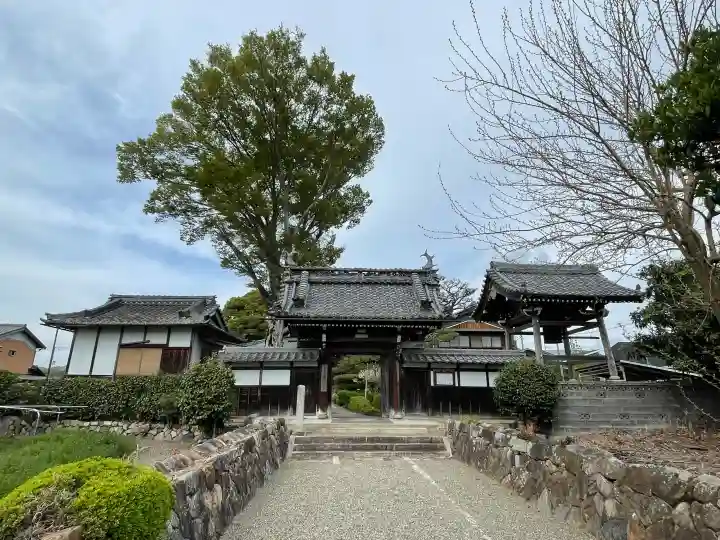 法雲寺の{uncategorized: "未分類", other: "その他", undefined: "問題あり", building: "その他建物", grave: "お墓", sacred_gate: "鳥居", guardian: "狛犬", statue: "像", buddha: "仏像", history: "歴史", nature: "自然", garden: "庭園", animal: "動物", pagoda: "塔", temizu: "手水舎", mountain_gate: "山門・神門", sanctuary: "本殿・本堂", subordinate: "末社・摂社", art: "芸術", scenery: "景色", jizo: "地蔵", ema: "絵馬", goshuin: "御朱印", omikuji: "おみくじ", items: "授与品その他", amulet: "お守り", goshuincho: "御朱印帳", eats: "食事", festival: "お祭り", votive_dance: "神楽", shichigosan: "七五三参", wedding: "結婚式", experience: "体験その他", initially: "初詣", around: "周辺", anti_infection: "感染症対策"}