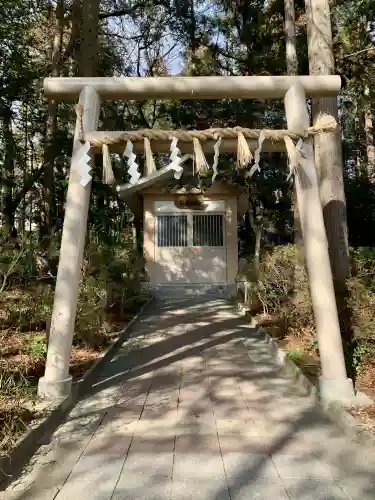 仙台東照宮の{uncategorized: "未分類", other: "その他", undefined: "問題あり", building: "その他建物", grave: "お墓", sacred_gate: "鳥居", guardian: "狛犬", statue: "像", buddha: "仏像", history: "歴史", nature: "自然", garden: "庭園", animal: "動物", pagoda: "塔", temizu: "手水舎", mountain_gate: "山門・神門", sanctuary: "本殿・本堂", subordinate: "末社・摂社", art: "芸術", scenery: "景色", jizo: "地蔵", ema: "絵馬", goshuin: "御朱印", omikuji: "おみくじ", items: "授与品その他", amulet: "お守り", goshuincho: "御朱印帳", eats: "食事", festival: "お祭り", votive_dance: "神楽", shichigosan: "七五三参", wedding: "結婚式", experience: "体験その他", initially: "初詣", around: "周辺", anti_infection: "感染症対策"}