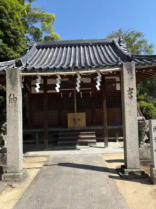 東野春日神社の本殿・本堂