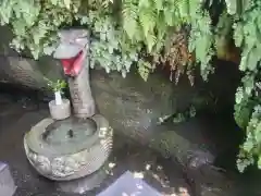 銭洗弁財天宇賀福神社(神奈川県)