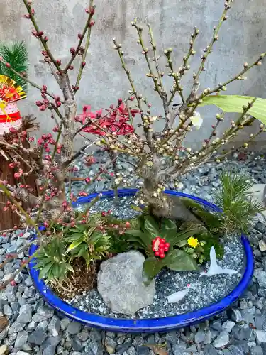 経王寺の{uncategorized: "未分類", other: "その他", undefined: "問題あり", building: "その他建物", grave: "お墓", sacred_gate: "鳥居", guardian: "狛犬", statue: "像", buddha: "仏像", history: "歴史", nature: "自然", garden: "庭園", animal: "動物", pagoda: "塔", temizu: "手水舎", mountain_gate: "山門・神門", sanctuary: "本殿・本堂", subordinate: "末社・摂社", art: "芸術", scenery: "景色", jizo: "地蔵", ema: "絵馬", goshuin: "御朱印", omikuji: "おみくじ", items: "授与品その他", amulet: "お守り", goshuincho: "御朱印帳", eats: "食事", festival: "お祭り", votive_dance: "神楽", shichigosan: "七五三参", wedding: "結婚式", experience: "体験その他", initially: "初詣", around: "周辺", anti_infection: "感染症対策"}