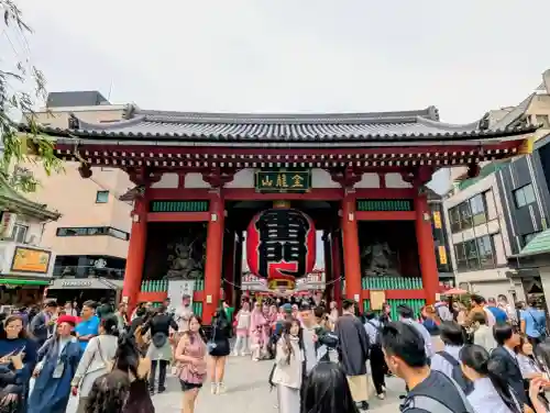 浅草寺の{uncategorized: "未分類", other: "その他", undefined: "問題あり", building: "その他建物", grave: "お墓", sacred_gate: "鳥居", guardian: "狛犬", statue: "像", buddha: "仏像", history: "歴史", nature: "自然", garden: "庭園", animal: "動物", pagoda: "塔", temizu: "手水舎", mountain_gate: "山門・神門", sanctuary: "本殿・本堂", subordinate: "末社・摂社", art: "芸術", scenery: "景色", jizo: "地蔵", ema: "絵馬", goshuin: "御朱印", omikuji: "おみくじ", items: "授与品その他", amulet: "お守り", goshuincho: "御朱印帳", eats: "食事", festival: "お祭り", votive_dance: "神楽", shichigosan: "七五三参", wedding: "結婚式", experience: "体験その他", initially: "初詣", around: "周辺", anti_infection: "感染症対策"}