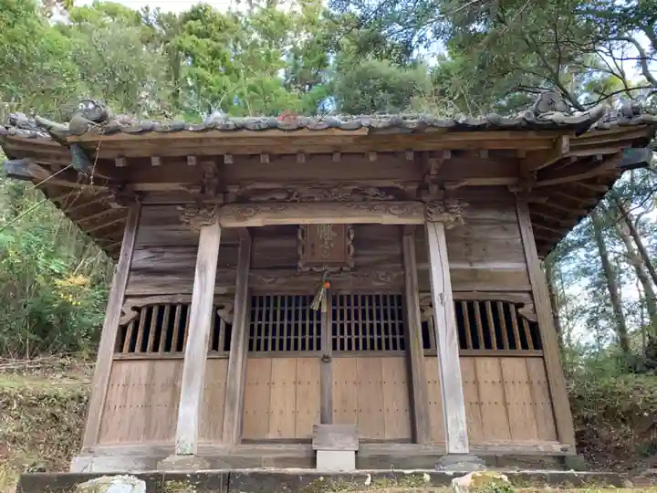 石堂原八幡神社の本殿・本堂