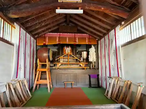 木留神社の本殿