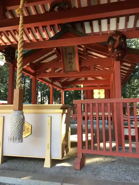 冨士御室浅間神社の本殿・本堂