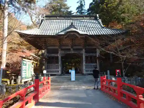 榛名神社の山門・神門