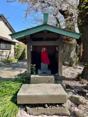 御嶽神社の{uncategorized: "未分類", other: "その他", undefined: "問題あり", building: "その他建物", grave: "お墓", sacred_gate: "鳥居", guardian: "狛犬", statue: "像", buddha: "仏像", history: "歴史", nature: "自然", garden: "庭園", animal: "動物", pagoda: "塔", temizu: "手水舎", mountain_gate: "山門・神門", sanctuary: "本殿・本堂", subordinate: "末社・摂社", art: "芸術", scenery: "景色", jizo: "地蔵", ema: "絵馬", goshuin: "御朱印", omikuji: "おみくじ", items: "授与品その他", amulet: "お守り", goshuincho: "御朱印帳", eats: "食事", festival: "お祭り", votive_dance: "神楽", shichigosan: "七五三参", wedding: "結婚式", experience: "体験その他", initially: "初詣", around: "周辺", anti_infection: "感染症対策"}
