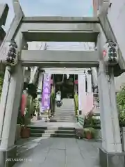 烏森神社の鳥居