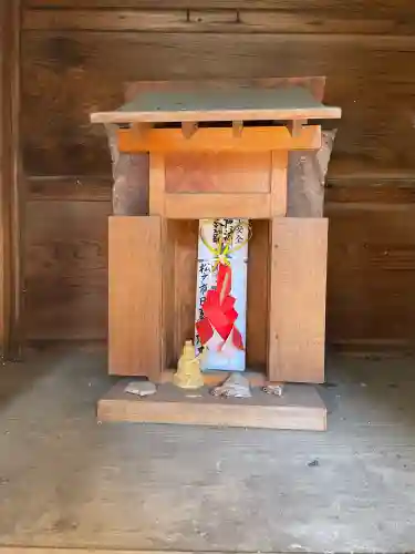 白髭神社の{uncategorized: "未分類", other: "その他", undefined: "問題あり", building: "その他建物", grave: "お墓", sacred_gate: "鳥居", guardian: "狛犬", statue: "像", buddha: "仏像", history: "歴史", nature: "自然", garden: "庭園", animal: "動物", pagoda: "塔", temizu: "手水舎", mountain_gate: "山門・神門", sanctuary: "本殿・本堂", subordinate: "末社・摂社", art: "芸術", scenery: "景色", jizo: "地蔵", ema: "絵馬", goshuin: "御朱印", omikuji: "おみくじ", items: "授与品その他", amulet: "お守り", goshuincho: "御朱印帳", eats: "食事", festival: "お祭り", votive_dance: "神楽", shichigosan: "七五三参", wedding: "結婚式", experience: "体験その他", initially: "初詣", around: "周辺", anti_infection: "感染症対策"}