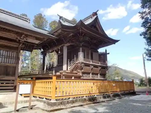 大川上美良布神社の本殿