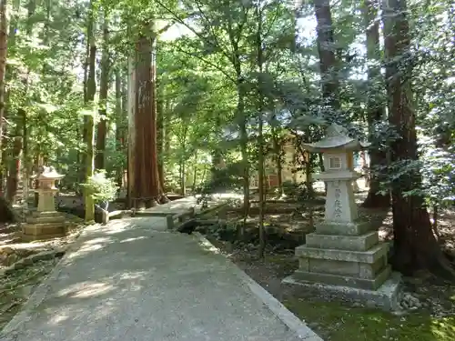 若狭彦神社（上社）の建物その他