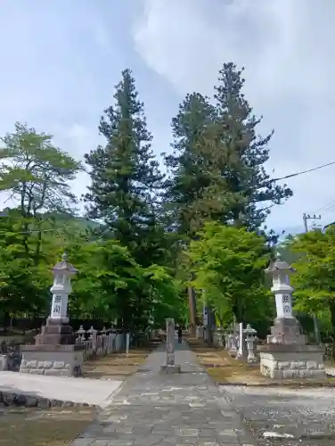 華厳寺の{uncategorized: "未分類", other: "その他", undefined: "問題あり", building: "その他建物", grave: "お墓", sacred_gate: "鳥居", guardian: "狛犬", statue: "像", buddha: "仏像", history: "歴史", nature: "自然", garden: "庭園", animal: "動物", pagoda: "塔", temizu: "手水舎", mountain_gate: "山門・神門", sanctuary: "本殿・本堂", subordinate: "末社・摂社", art: "芸術", scenery: "景色", jizo: "地蔵", ema: "絵馬", goshuin: "御朱印", omikuji: "おみくじ", items: "授与品その他", amulet: "お守り", goshuincho: "御朱印帳", eats: "食事", festival: "お祭り", votive_dance: "神楽", shichigosan: "七五三参", wedding: "結婚式", experience: "体験その他", initially: "初詣", around: "周辺", anti_infection: "感染症対策"}