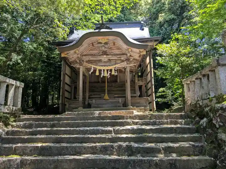 闇見神社の{uncategorized: "未分類", other: "その他", undefined: "問題あり", building: "その他建物", grave: "お墓", sacred_gate: "鳥居", guardian: "狛犬", statue: "像", buddha: "仏像", history: "歴史", nature: "自然", garden: "庭園", animal: "動物", pagoda: "塔", temizu: "手水舎", mountain_gate: "山門・神門", sanctuary: "本殿・本堂", subordinate: "末社・摂社", art: "芸術", scenery: "景色", jizo: "地蔵", ema: "絵馬", goshuin: "御朱印", omikuji: "おみくじ", items: "授与品その他", amulet: "お守り", goshuincho: "御朱印帳", eats: "食事", festival: "お祭り", votive_dance: "神楽", shichigosan: "七五三参", wedding: "結婚式", experience: "体験その他", initially: "初詣", around: "周辺", anti_infection: "感染症対策"}