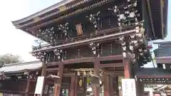 真清田神社の山門