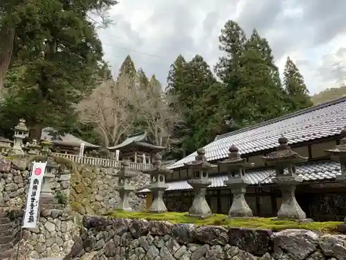 甘南美寺の塔