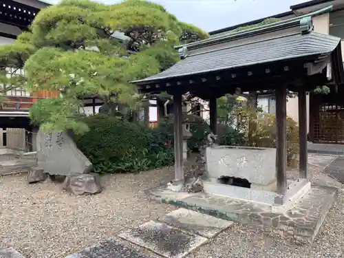 長松寺の手水舎