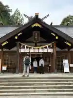 足羽神社の{uncategorized: "未分類", other: "その他", undefined: "問題あり", building: "その他建物", grave: "お墓", sacred_gate: "鳥居", guardian: "狛犬", statue: "像", buddha: "仏像", history: "歴史", nature: "自然", garden: "庭園", animal: "動物", pagoda: "塔", temizu: "手水舎", mountain_gate: "山門・神門", sanctuary: "本殿・本堂", subordinate: "末社・摂社", art: "芸術", scenery: "景色", jizo: "地蔵", ema: "絵馬", goshuin: "御朱印", omikuji: "おみくじ", items: "授与品その他", amulet: "お守り", goshuincho: "御朱印帳", eats: "食事", festival: "お祭り", votive_dance: "神楽", shichigosan: "七五三参", wedding: "結婚式", experience: "体験その他", initially: "初詣", around: "周辺", anti_infection: "感染症対策"}