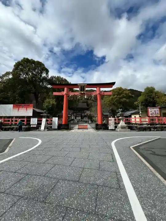 松尾大社の{uncategorized: "未分類", other: "その他", undefined: "問題あり", building: "その他建物", grave: "お墓", sacred_gate: "鳥居", guardian: "狛犬", statue: "像", buddha: "仏像", history: "歴史", nature: "自然", garden: "庭園", animal: "動物", pagoda: "塔", temizu: "手水舎", mountain_gate: "山門・神門", sanctuary: "本殿・本堂", subordinate: "末社・摂社", art: "芸術", scenery: "景色", jizo: "地蔵", ema: "絵馬", goshuin: "御朱印", omikuji: "おみくじ", items: "授与品その他", amulet: "お守り", goshuincho: "御朱印帳", eats: "食事", festival: "お祭り", votive_dance: "神楽", shichigosan: "七五三参", wedding: "結婚式", experience: "体験その他", initially: "初詣", around: "周辺", anti_infection: "感染症対策"}