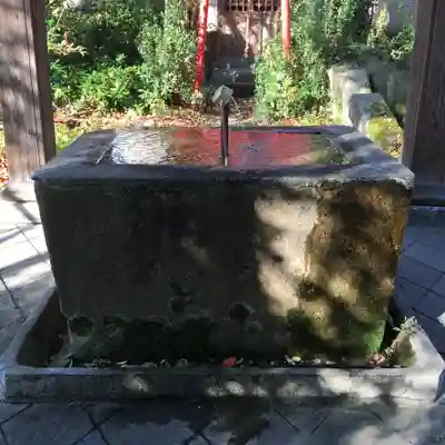 神明神社の手水舎