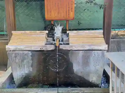 諏訪神社の手水舎