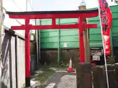 矢口中稲荷神社の鳥居