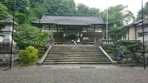 南部神社の本殿