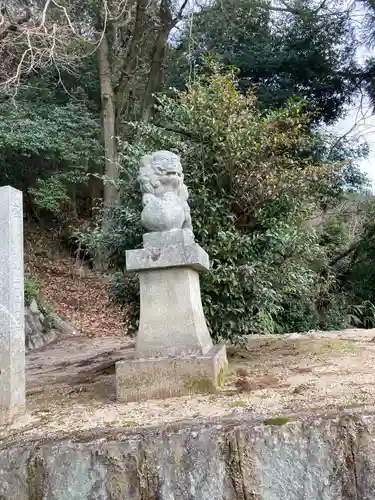 籠御前社の狛犬