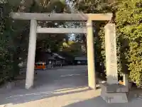 高座結御子神社(熱田神宮摂社)の{uncategorized: "未分類", other: "その他", undefined: "問題あり", building: "その他建物", grave: "お墓", sacred_gate: "鳥居", guardian: "狛犬", statue: "像", buddha: "仏像", history: "歴史", nature: "自然", garden: "庭園", animal: "動物", pagoda: "塔", temizu: "手水舎", mountain_gate: "山門・神門", sanctuary: "本殿・本堂", subordinate: "末社・摂社", art: "芸術", scenery: "景色", jizo: "地蔵", ema: "絵馬", goshuin: "御朱印", omikuji: "おみくじ", items: "授与品その他", amulet: "お守り", goshuincho: "御朱印帳", eats: "食事", festival: "お祭り", votive_dance: "神楽", shichigosan: "七五三参", wedding: "結婚式", experience: "体験その他", initially: "初詣", around: "周辺", anti_infection: "感染症対策"}